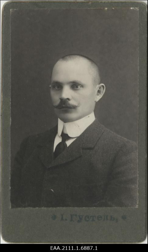 Ferdinand Wilhelm Gustel (Rajavere), kooliõpetaja, põllumees ja seltskonnategelane Vändras, portreefoto