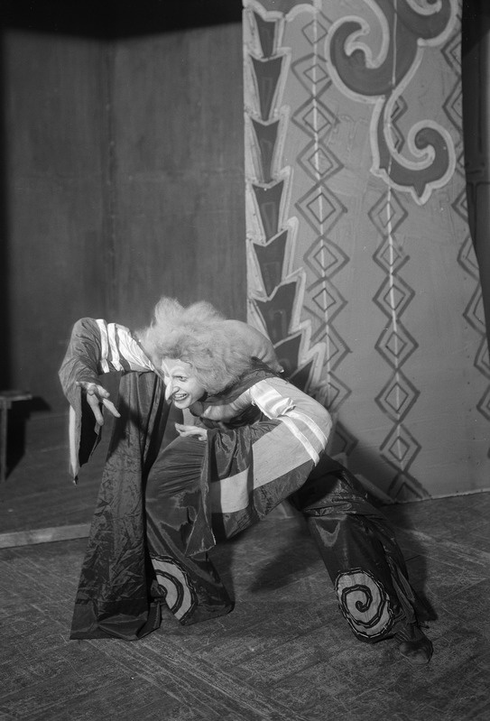 Gerd Neggo tantsustuudio, Jaap Kooli pantomiim Nõiaring, pildistatud Draamateatris, 1936