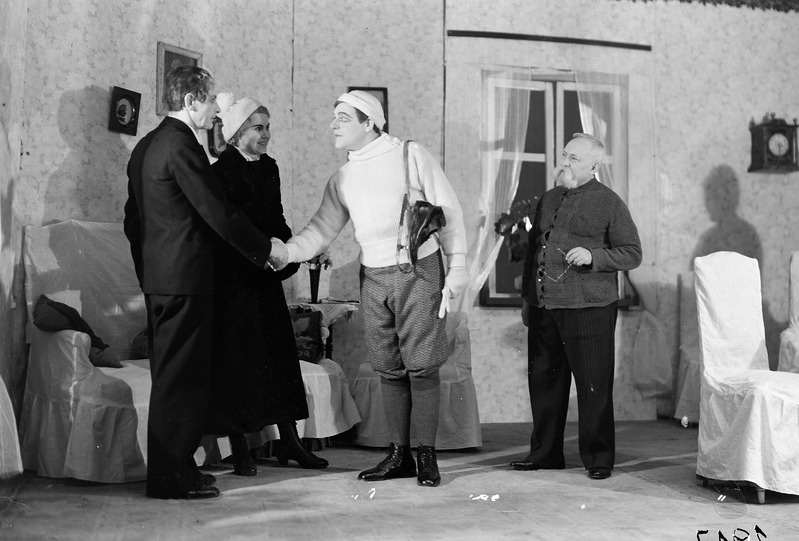 Üks tuvike lendab merele, Eesti Draamateater, 1937