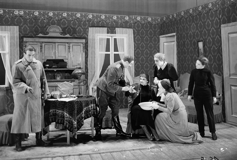 Üks tuvike lendab merele, Eesti Draamateater, 1937