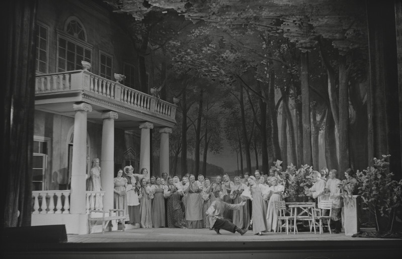 Jevgeni Onegin, Teater Estonia, 1949, pildil: stseen lavastusest