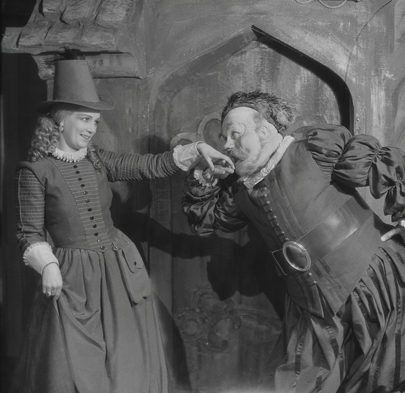 Windsori lõbusad naised, Teater Estonia, 1947, osades: Falstaff – Boris Blinoff, Klaudia Blinova
