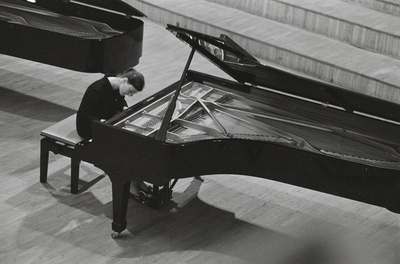 III Üleliiduline pianistide konkurss, Estonia kontserdisaal, 1969, pildil: Marina Sultanova – õpib Taškendi Uspenski nim. Muusikakeskkoolis  similar photo