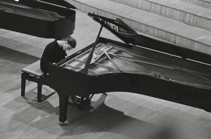 III Üleliiduline pianistide konkurss, Estonia kontserdisaal, 1969, pildil: Marina Sultanova – õpib Taškendi Uspenski nim. Muusikakeskkoolis