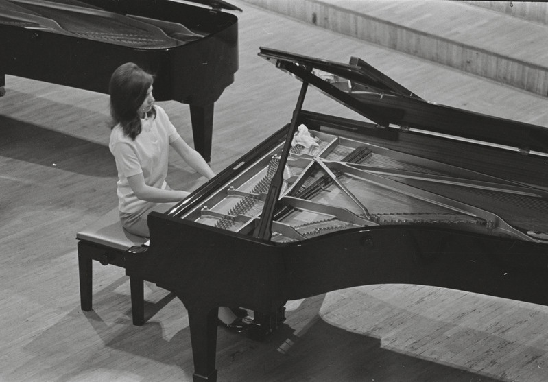 III Üleliiduline pianistide konkurss, Estonia kontserdisaal, 1969, pildil: Zoja Mednikova – õpib Moskva Konservatooriumi aspirantuuris