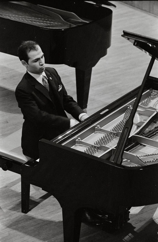 III Üleliiduline pianistide konkurss, Estonia kontserdisaal, 1969, pildil: Garegin Grigorjan – õpib Jerevani Konservatooriumis