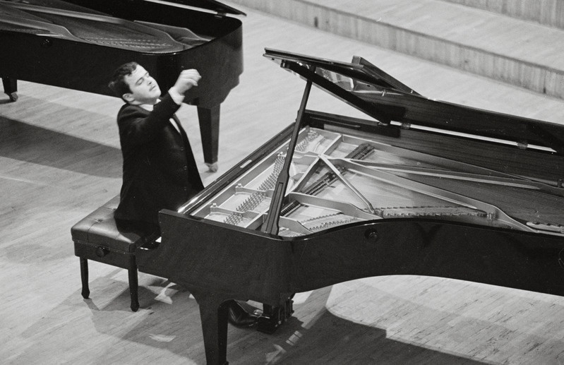III Üleliiduline pianistide konkurss, Estonia kontserdisaal, 1969, pildil: Lekso Toradze – Tbilisi Konservatooriumi 1.kursuse üliõpilane