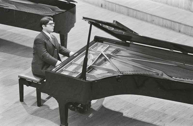 III Üleliiduline pianistide konkurss, Estonia kontserdisaal, 1969, pildil: Konstantin Sirunjak – Jerevani Konservatooriumi 1.kursuse üliõpilane