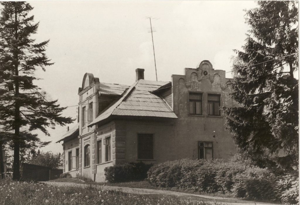 Veterinaarjaam. Endine Räni mõisa hoone.