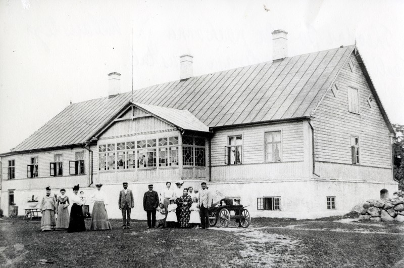 Theodor Förster perekonna ja külalistega Taaliku mõisas