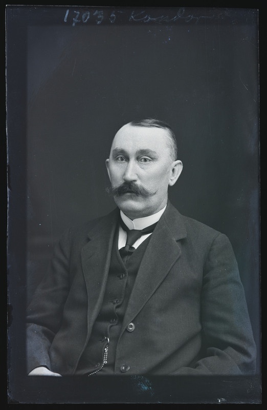 negatiiv Johannes Kondor, ehitusettevõtja, foto J. Riet neg 17035, 10.11.1914