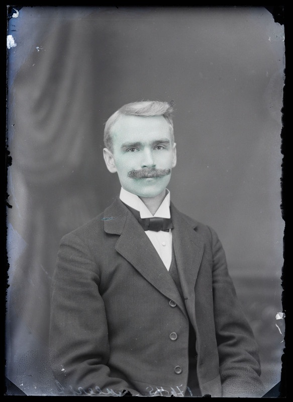 negatiiv Jakob Meerits õpetaja Viljandi khk koolis, foto J. Riet, neg 17645, 21.05.1915