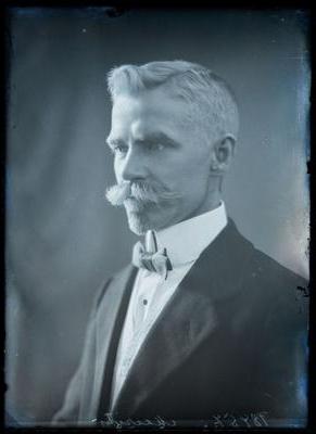 negatiiv Jakob Meerits, kooliõpetaja, foto J. Riet, neg 18457, august 1915  duplicate photo