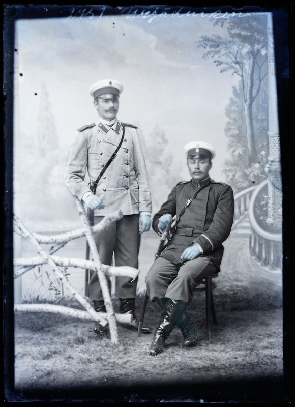 negatiiv urjadnikud (maakordnikud), 2, foto J. Riet, neg 2751, 04.06.1903