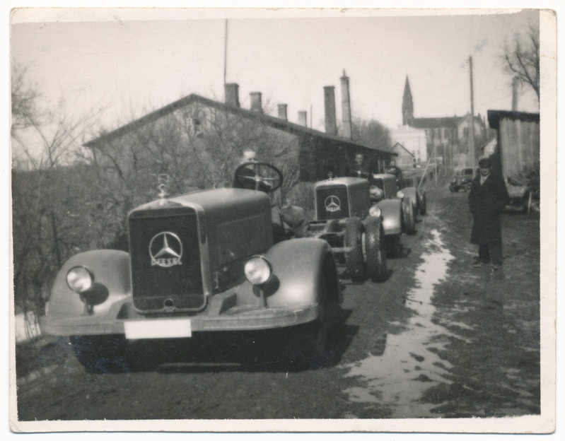 foto, Viljandi, Mõisa tee (Hariduse tn), autobuss Mercedes, šassiid, u 1937