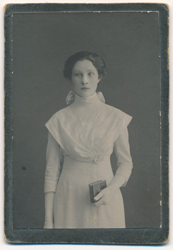 foto, Marie Juul (Orik), leer, 1914 foto J. Hallikas