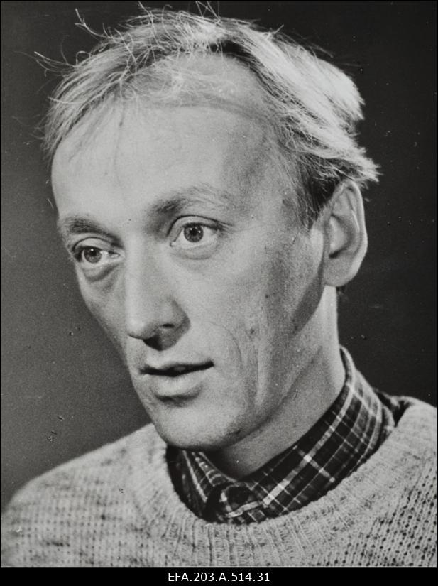 Sulev Luik mängufilmi "Varastatud kohtumine" Valter Uibo osatäitjaks valitud.