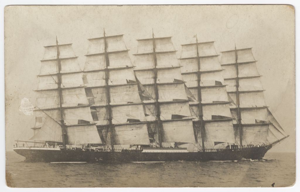 Purjelaev "Preussen" merel