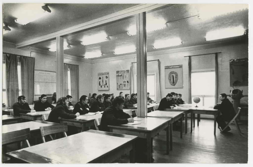 Vaade Pärnu Õppekursuste Kombinaadi õppetunnile klassis