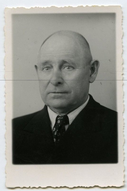 Mihkel Meremaa (end Mihail Moonson) rinnaportree