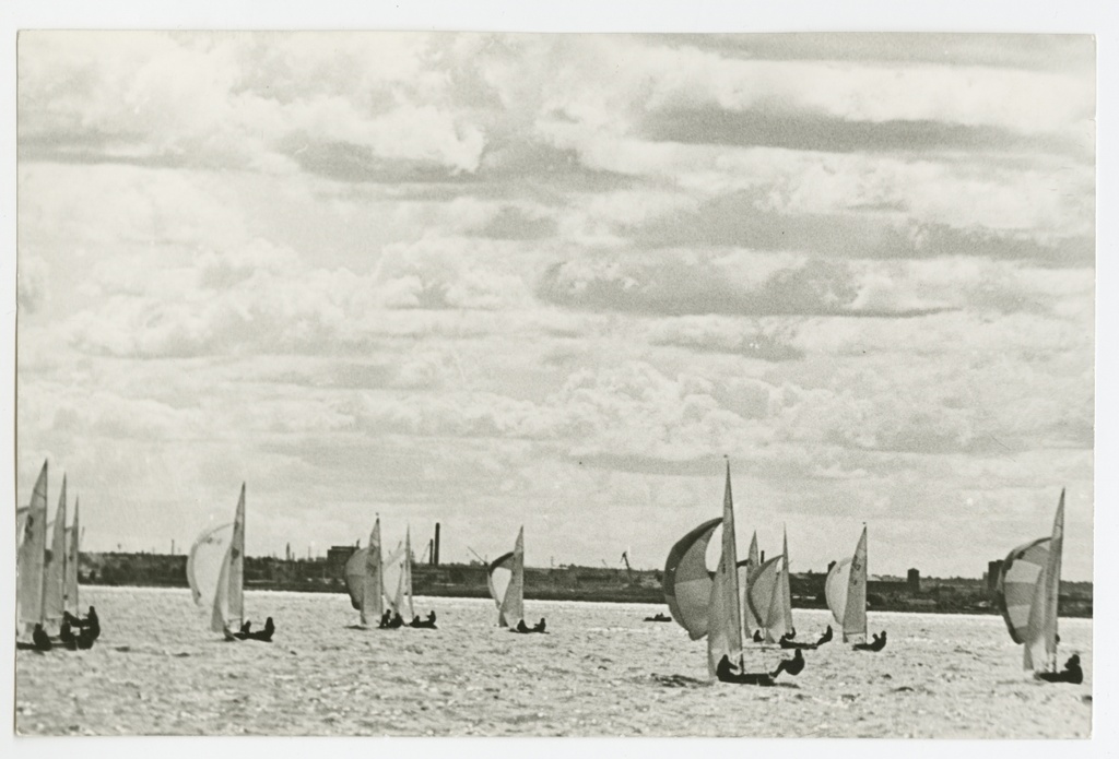 XXX Balti regatt. Jahid "470" distantsil Tallinna lahel.
1978