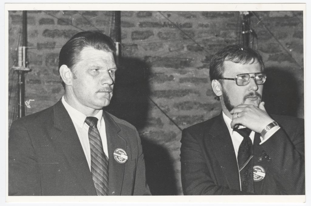 Kotka Kymenlaakson Museo (Maakonnamuuseum) näituse "Laeva lugu" avamine Eesti Riiklikus Meremuuseumis, Paksus Margareetas.  
Seisavad Meremuuseumi teadusdirektor Jaak Sammet ja Kotka Maakonnamuuseumi juhataja Raimo Päivio.
18.05.1985