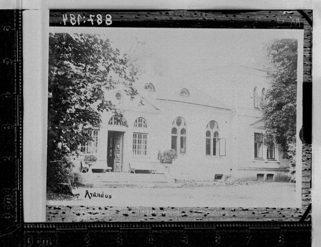 Avanduse mõis (Awandus), härrastemaja peasissekäik. Simuna khk