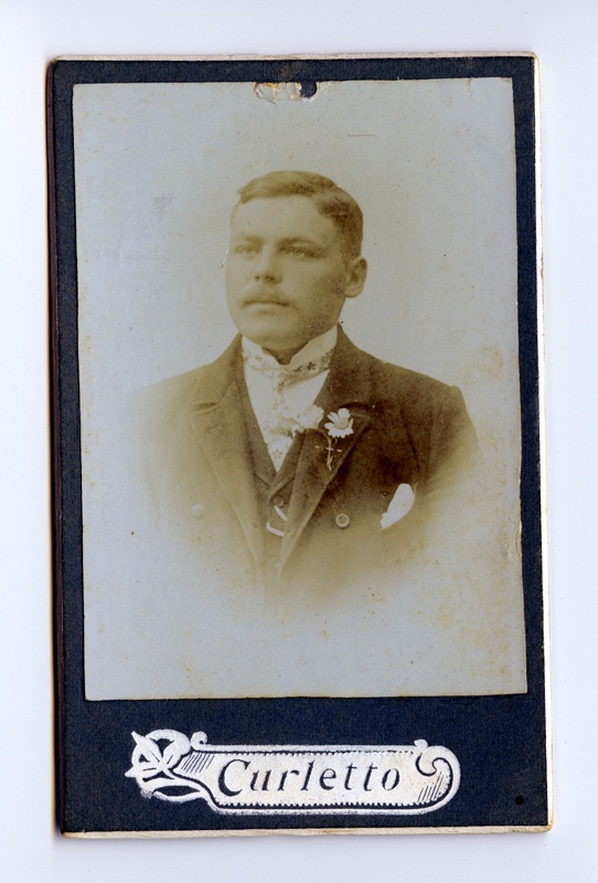 Meremees Aleksander Jürgens.
Portreefoto