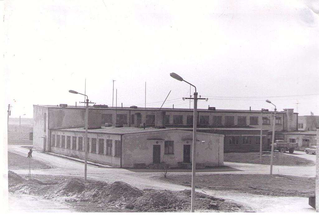 Iisaku Keskkooli hooned valminud 1964.a