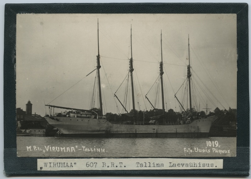 Mootorlaev "Virumaa" sadamas