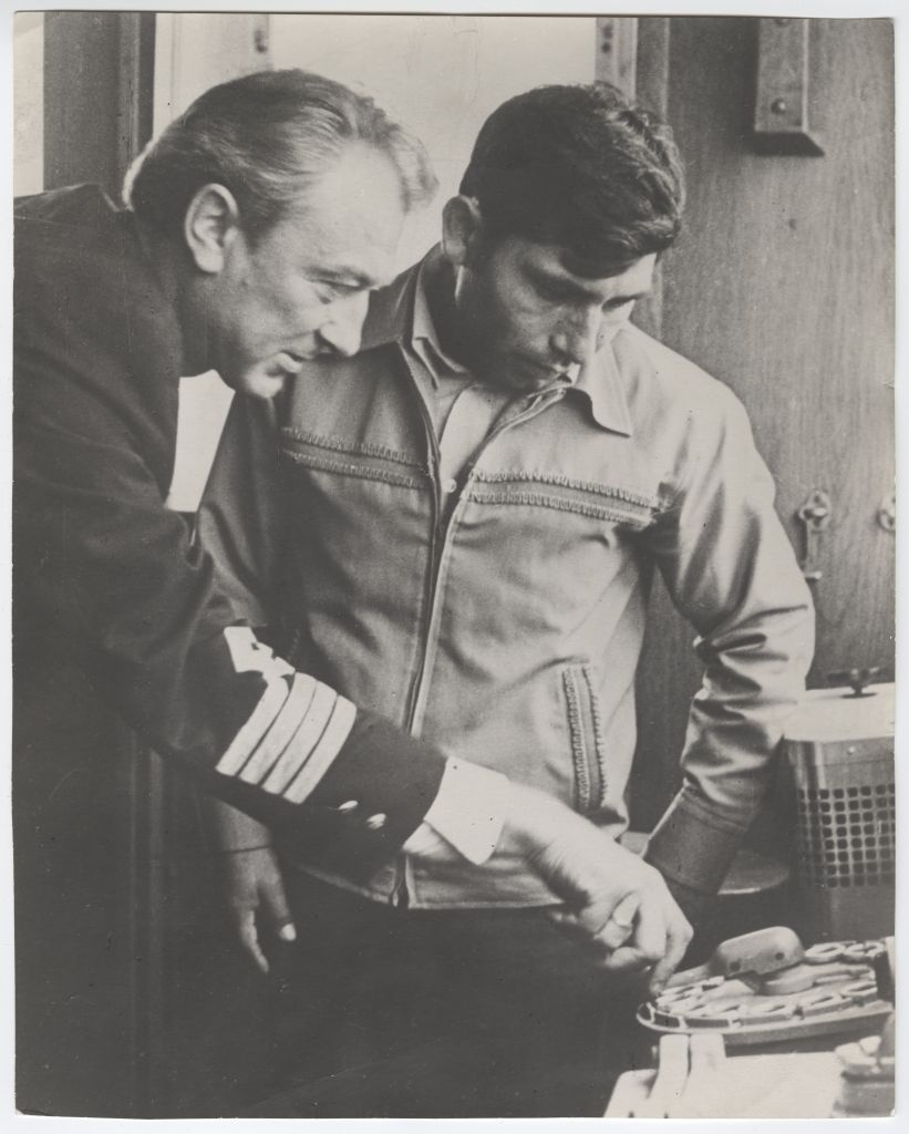 Mootorlaeva "Povenets" kapten Valeri Sedlinski ja Peruu Meremeeste Liidu liige Manuel Acosta Chacon.
1972