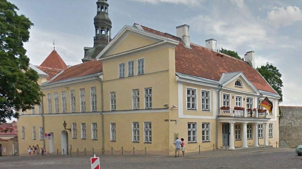 [tallinn] : [The house of the elder] rephoto