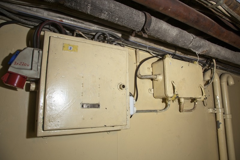 Elektrikapid vaheteki koridoris jäämurdjal "Suur Tõll"