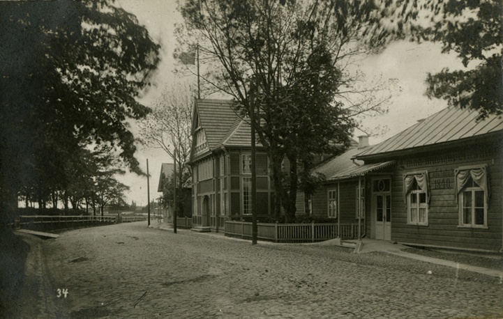 Kuressaare mudaravila, vaade piki tänavat