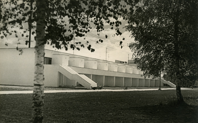 Vändra: Pärnu KEK-i 22 korteriga galeriielamu. Arhitekt Toomas Rein