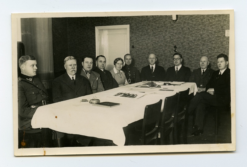 Allveelaevastiku Sihtkapitali Valgamaa toimkond töökoosolekul.
6.11.35