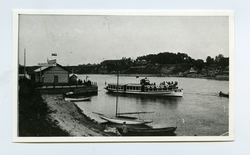 Reisiaurik Narva jõel