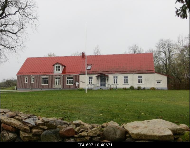 Metsküla seltsimaja ja raamatukogu.