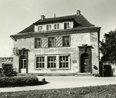 Pangahoone Abjas, fassaadivaade. Arhitekt Edgar Kuusik  similar photo