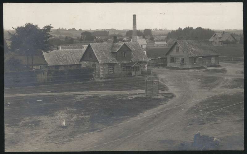 fotopostkaart, Halliste khk, Abja-Paluoja, turuplats, tuletõrje veevõtt, meierei kontor, vana kõrtsihoone paremal, 1926