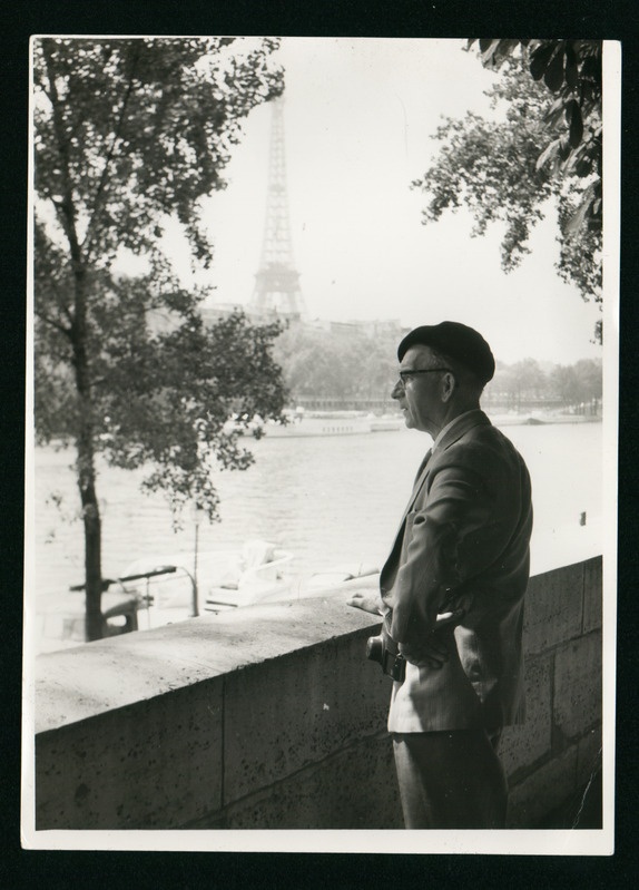 Kunstnik Eduard Ole Seine'i ääres