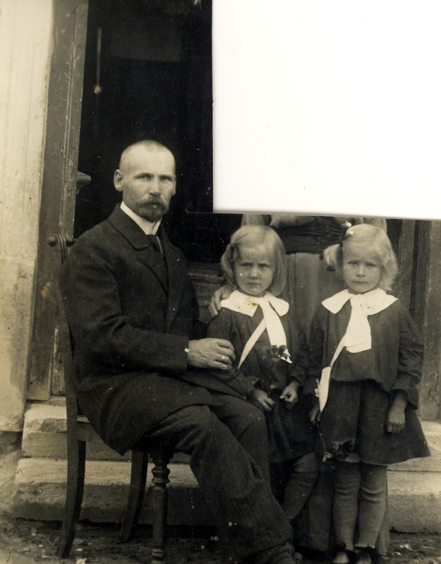 Gottlieb Kukk tütardega