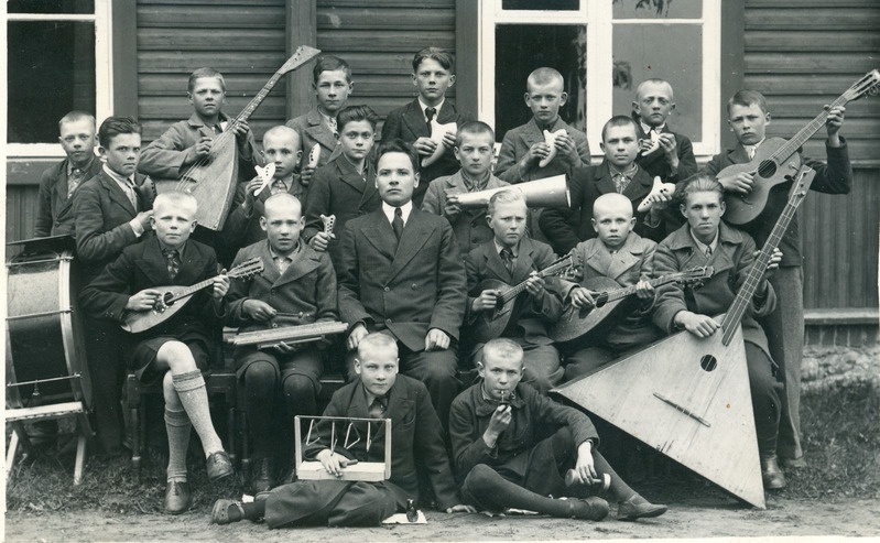 Iisaku algkooli orkester 1938/39.a