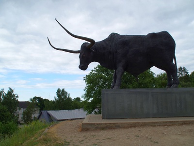 Rakvere Tarvas (2) - Rakvere Tarvas monument rephoto