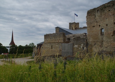 Vaade linnuse varemetele ja Rakvere linnale. rephoto