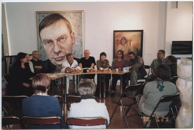Kohtumine A. Kasemaa aegse TÜ Kunstikabineti seltskonnaga Kivisilla Galeriis 17. mail 2006.  similar photo