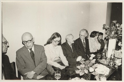 Kunstiteadlane V. Ermi 80.juubeli tähistamine Tartu Kunstnike Majas 1985.a. mais.  similar photo