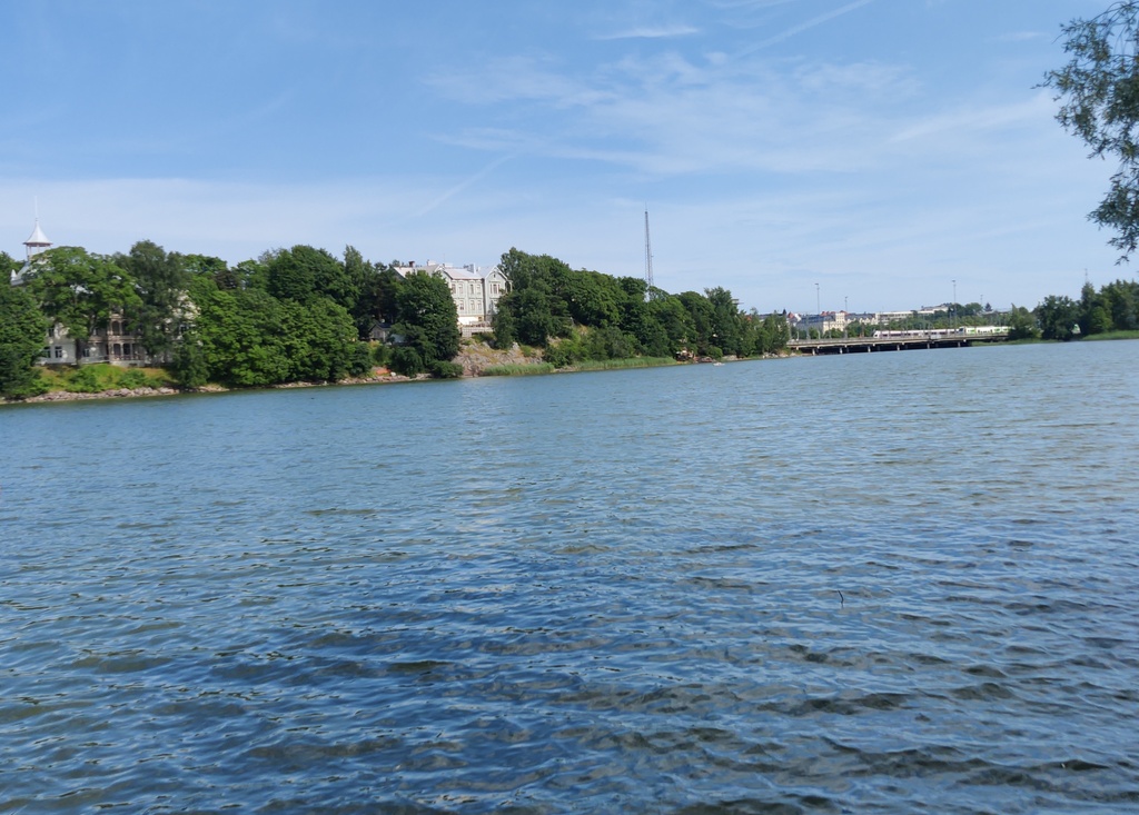 Töölönlahti, laituri länsirannalla rephoto