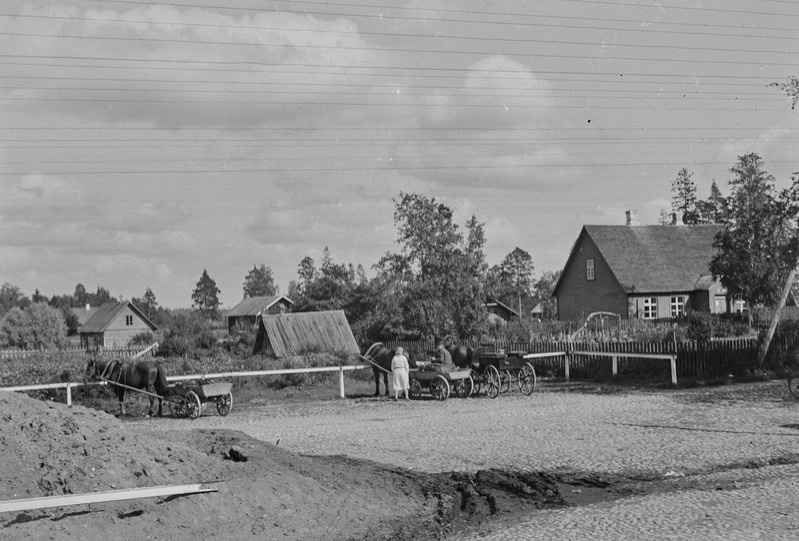 Kiltsi raudteejaama tagune