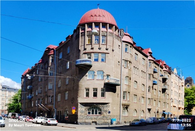 Tehtaankatu 9 - Kapteeninkatu 11. Ullanlinnassa sijaitsevan talon on suunnitellut Usko Nyström rephoto